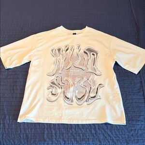 Mainstay White T-Shirt with Abstract Design
